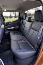 Nissan NP300 Navara Double Cab 2016 года (UK)